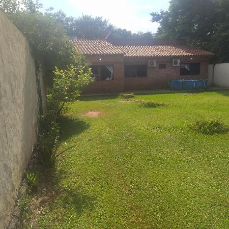Casa completa en condominio gracia 2 Luque Exterior foto